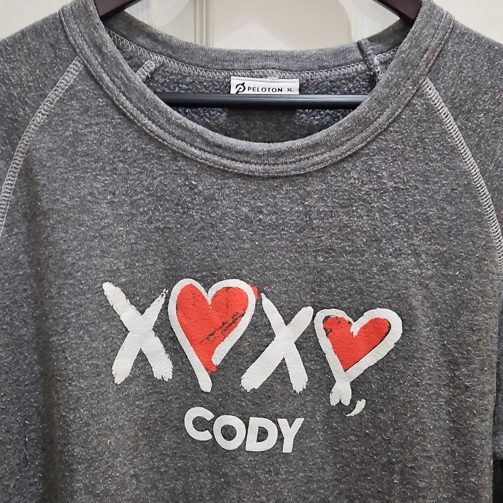 Peloton Gray Rigsby XOXO Cody Sweatshirt Womens Size XL